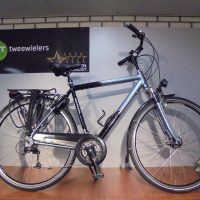 Koga CONFIDENCE 27 versnellingen met Hydraulische velgremmen, Naafdynamo, verende voorvork en verende zadelpen