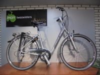 Trek T 500 24 versnellingen met V-Brakes, Verende voorvork, verende zadelpen en batterijverlichting